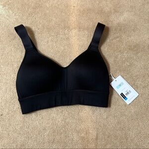 NWT Women’s Best Hold Sports Bra sz small